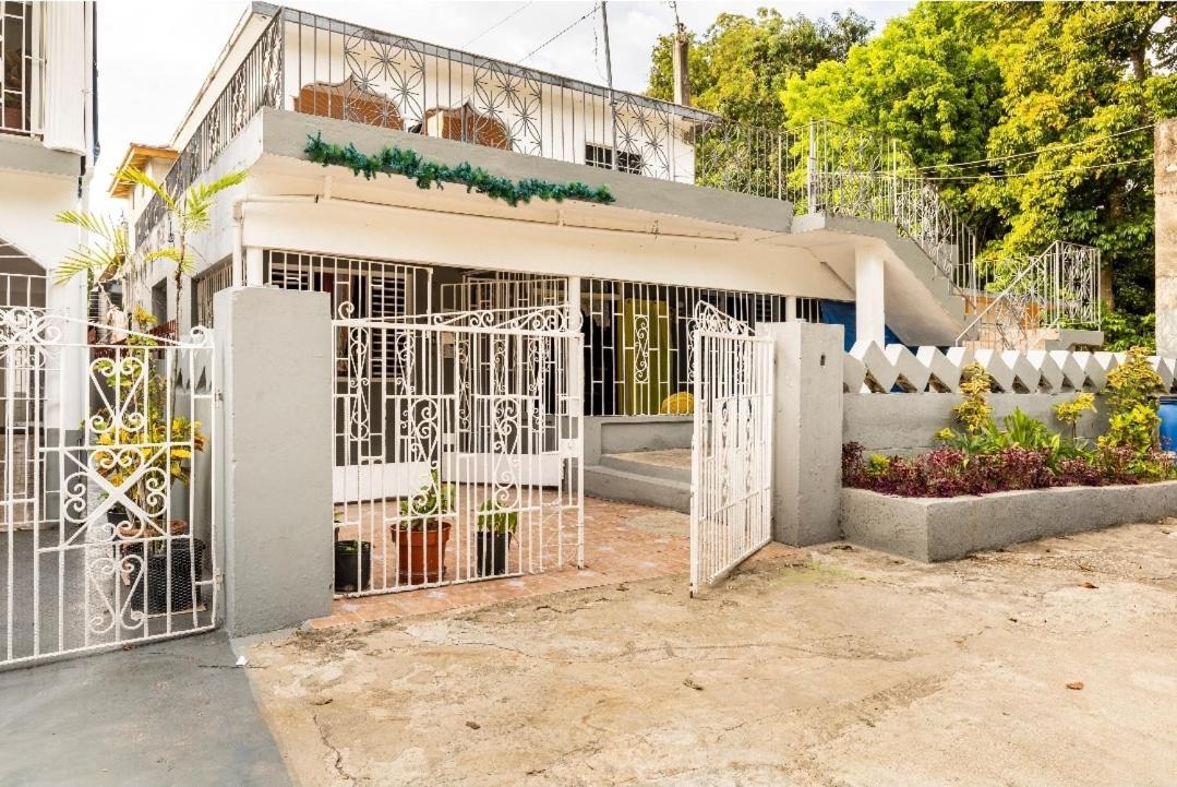 Colorful Private Room Oasis Montego Bay Exterior photo